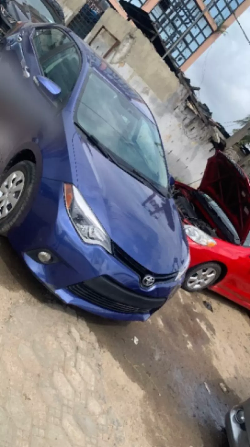 Toyota Corolla   - 2013