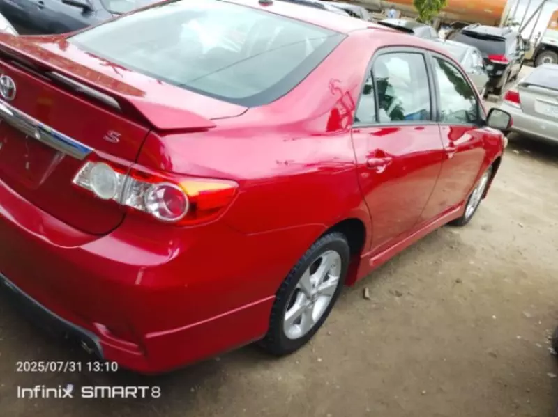 Toyota Corolla   - 2013