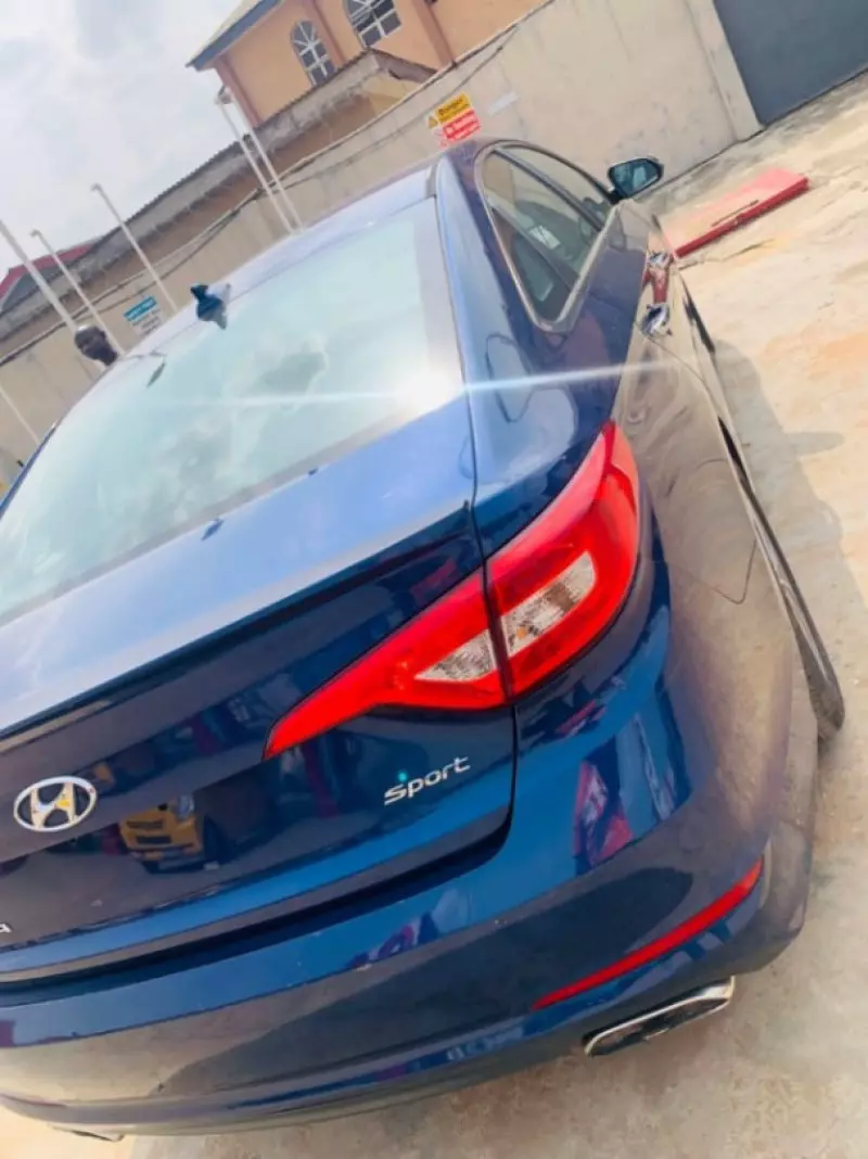 Hyundai Sonata - 2015