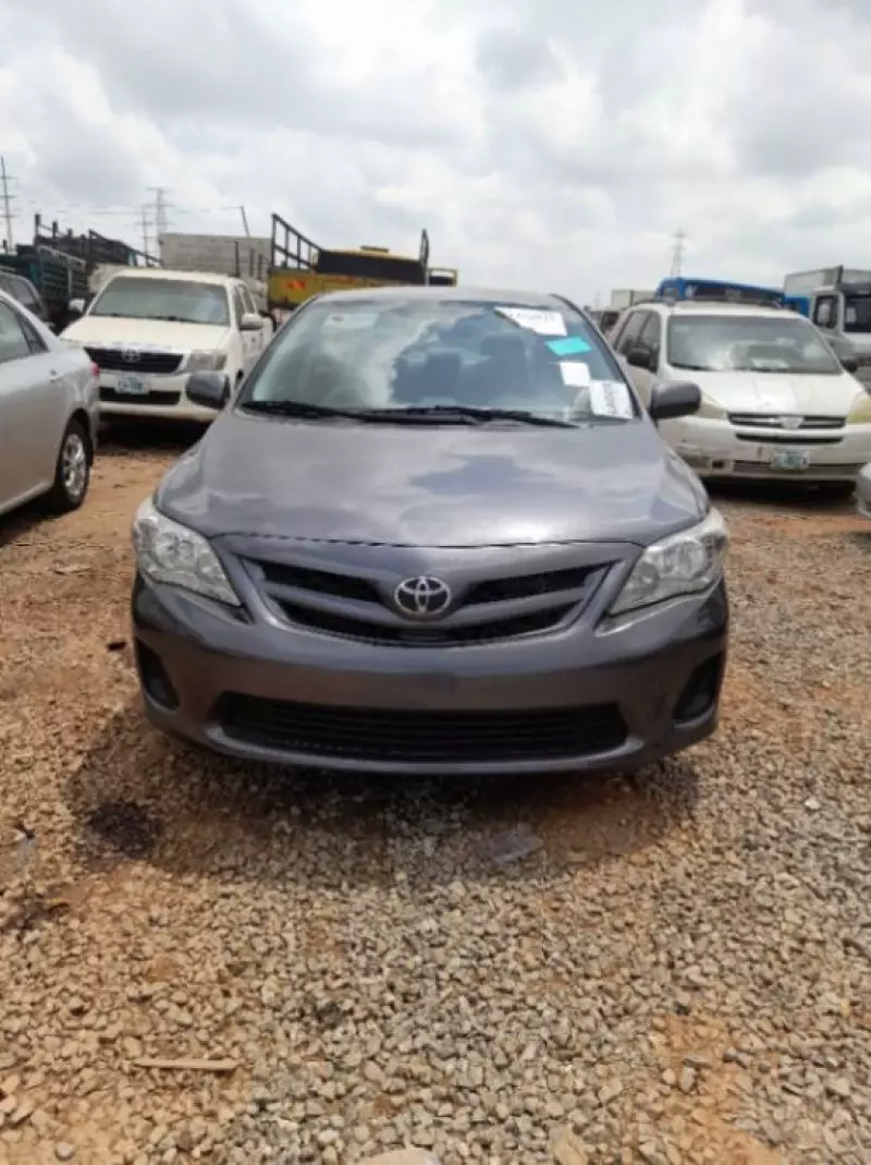 Toyota Corolla   - 2012