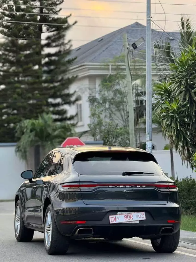 PORSCHE Macan   - 2019