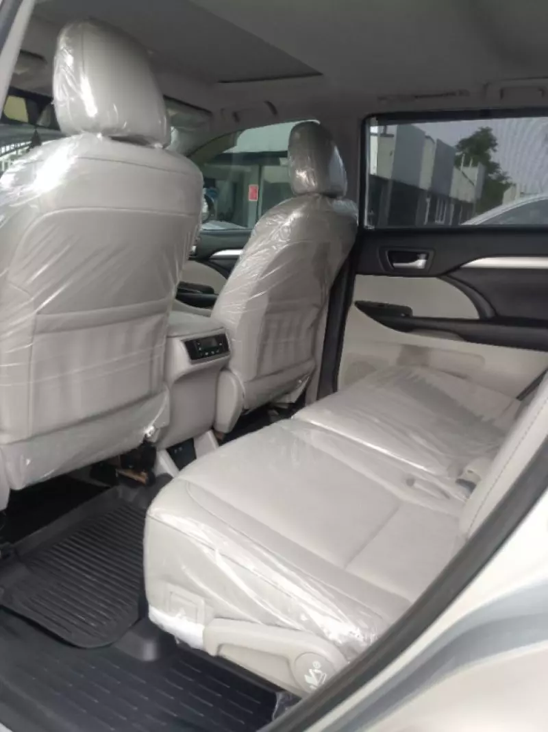 Toyota Highlander   - 2019