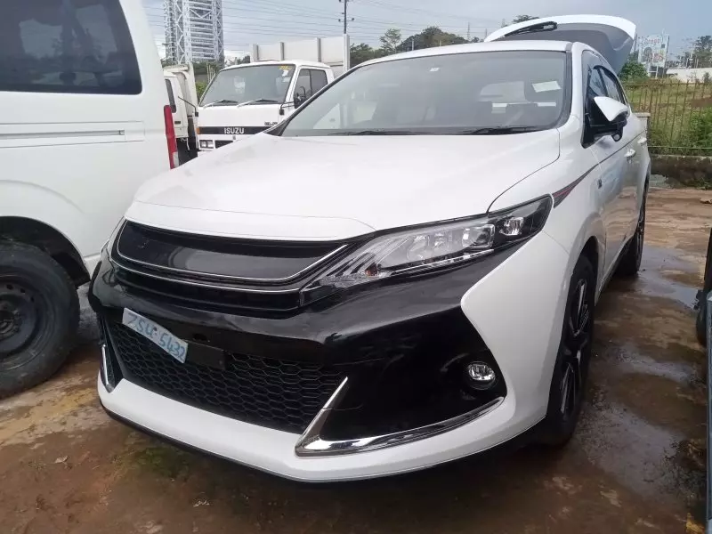 Toyota Harrier GR   - 2017