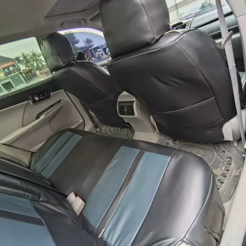 Toyota Camry   - 2012