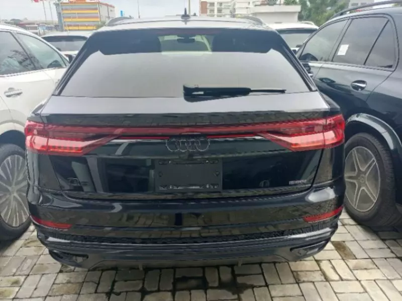 Audi Q8   - 2021