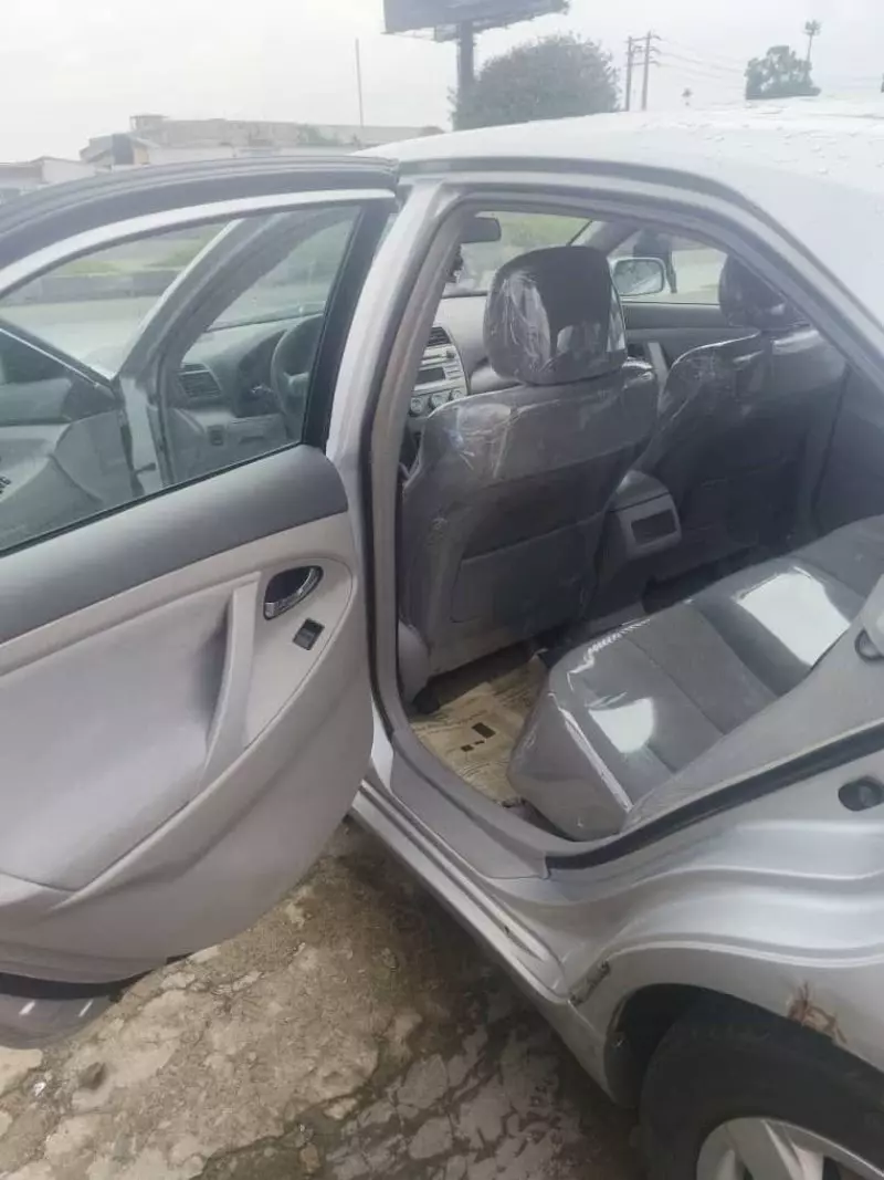 Toyota Camry   - 2009