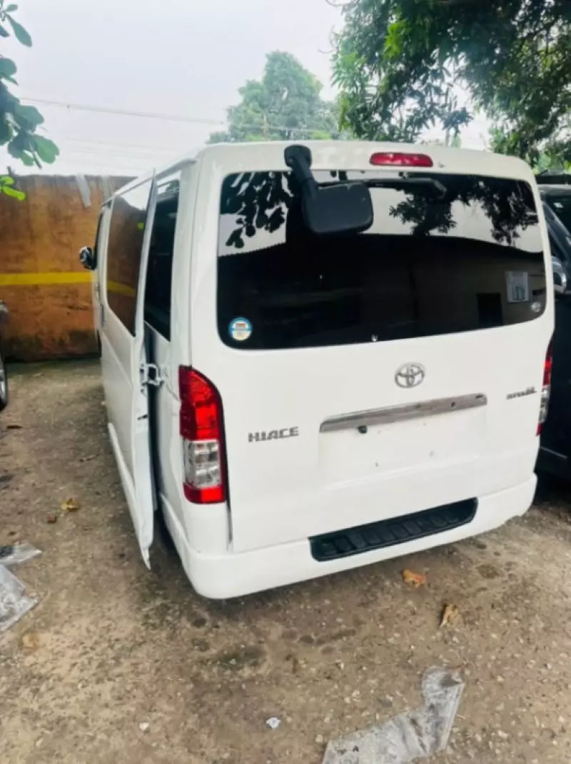 Toyota Hiace   - 2007