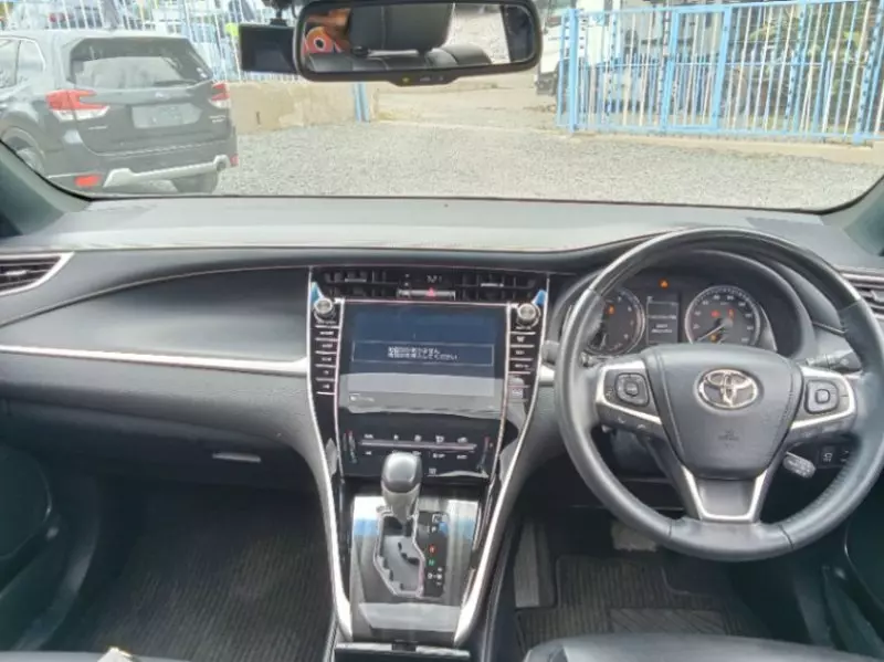 Toyota Harrier   - 2018