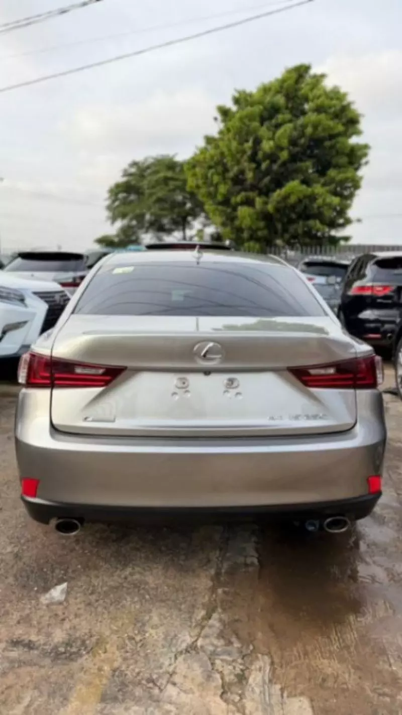 Lexus IS 250