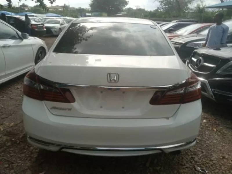 Honda Accord   - 2013