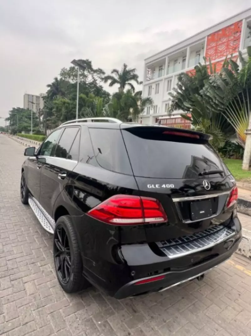 Mercedes-Benz GLE-Class   - 2016