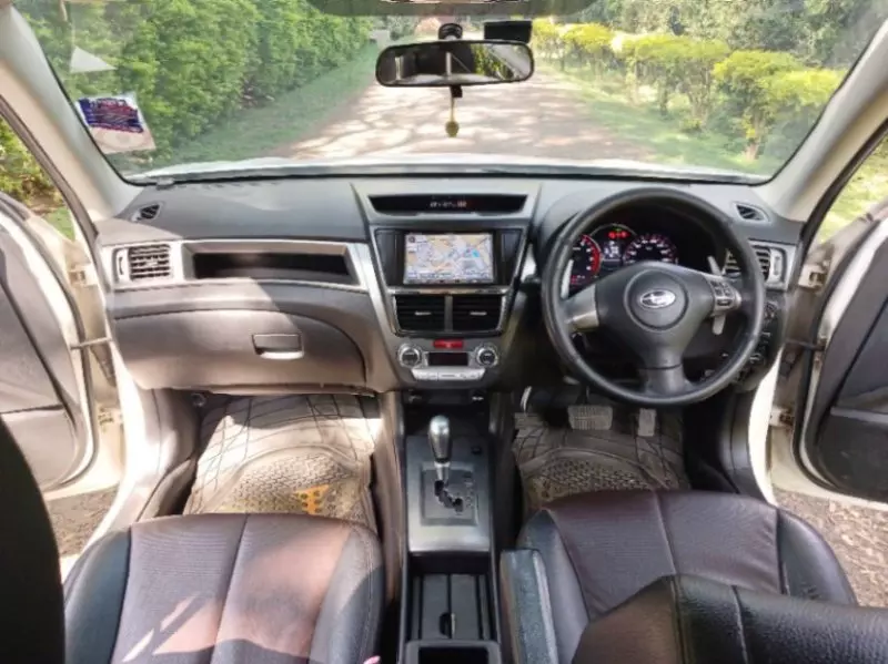 Subaru Exiga    - 2011