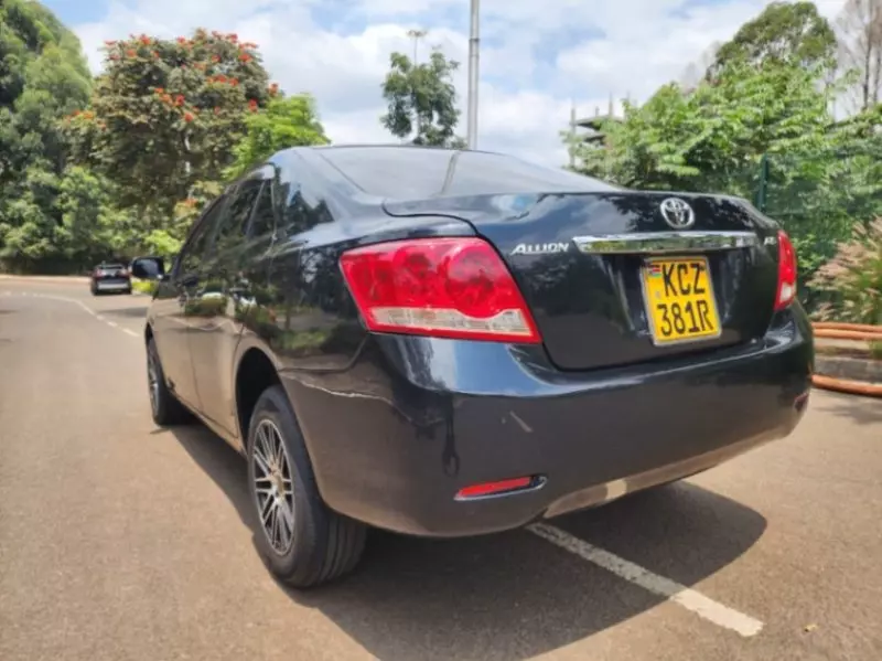 Toyota Allion    - 2013