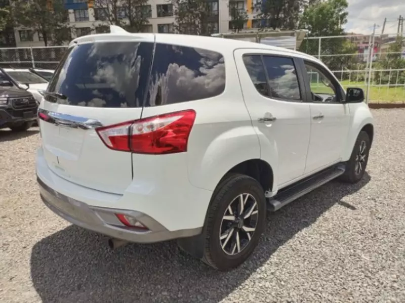 Isuzu MUX   - 2019