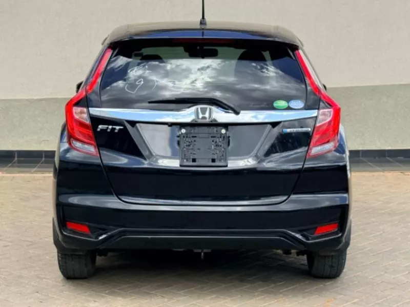 Honda Fit Hybrid    - 2018