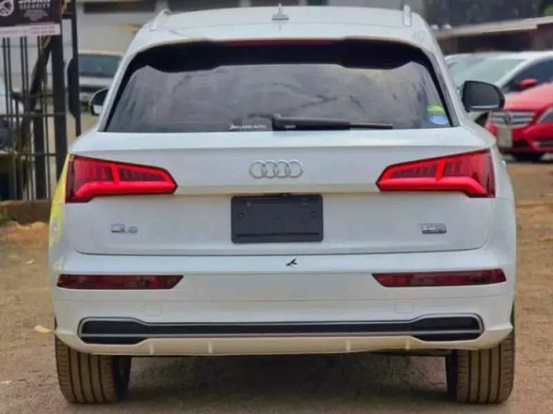 Audi Q5   - 2018