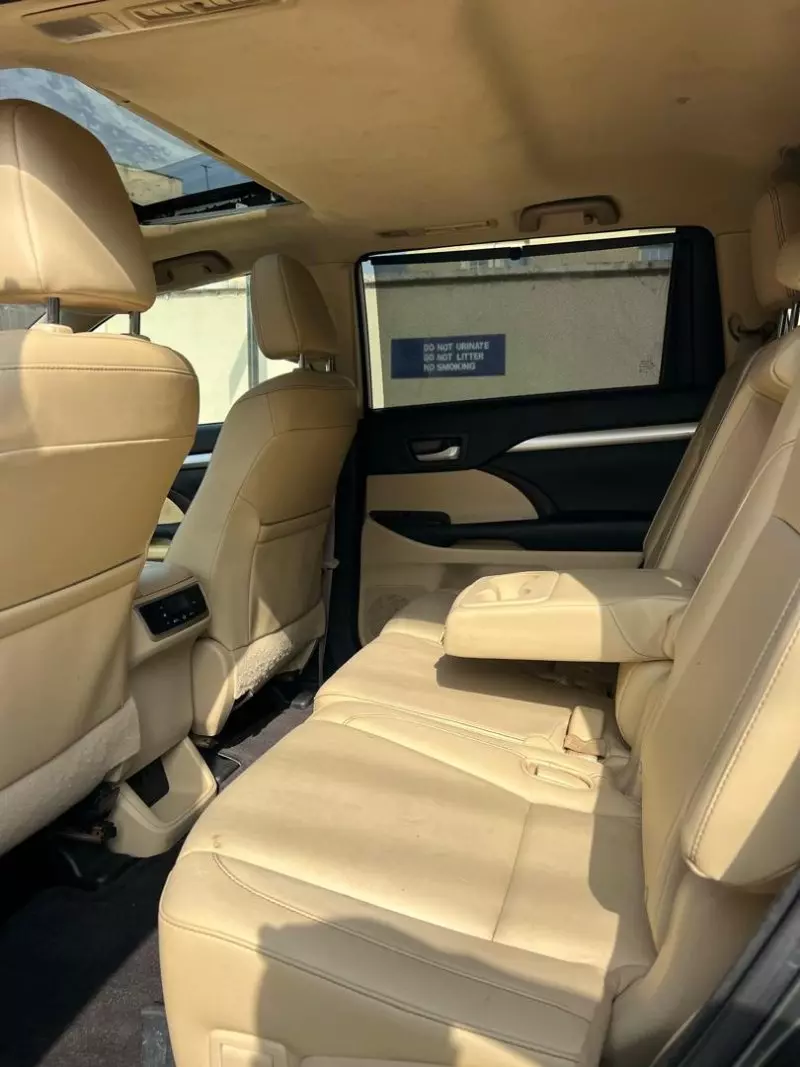 Toyota Highlander   - 2015