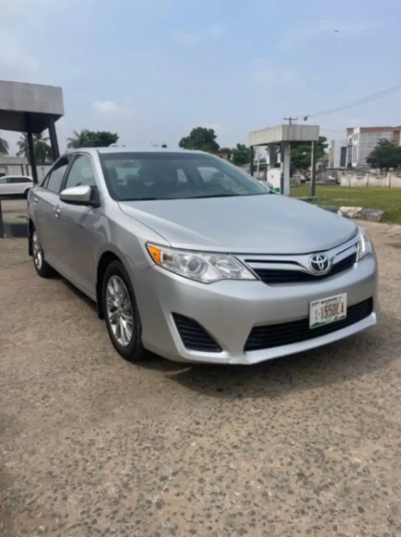 Toyota Camry   - 2012