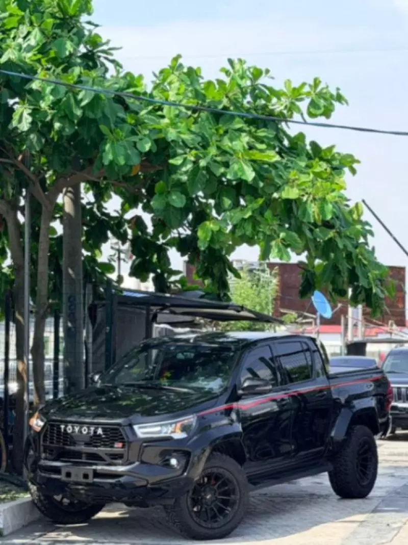 Toyota Hilux