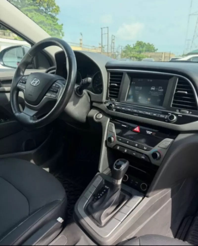 Hyundai Elantra   - 2017