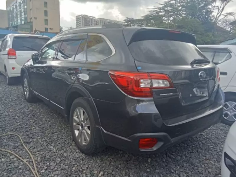 Subaru Outback   - 2018