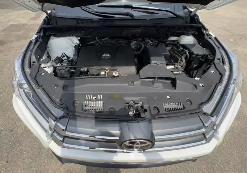 Toyota Highlander   - 2018
