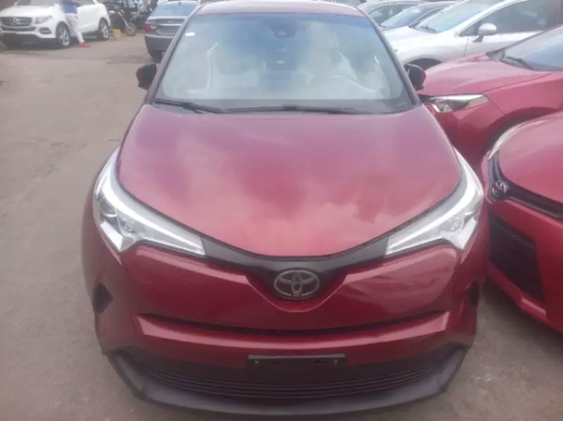 Toyota CH-R   - 2019