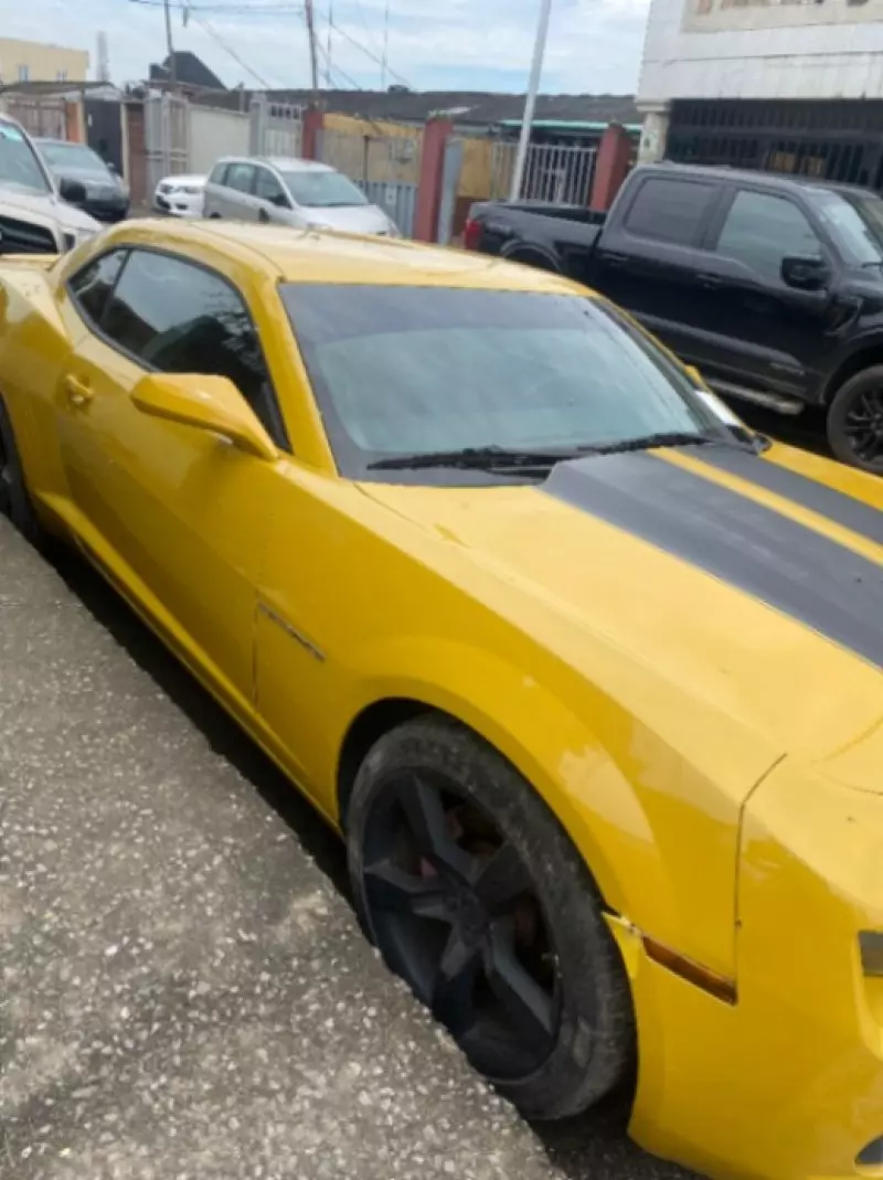 Chevrolet Camaro   - 2010