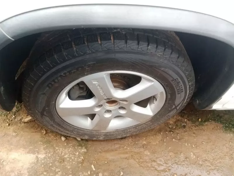 Volkswagen Tiguan   - 2012