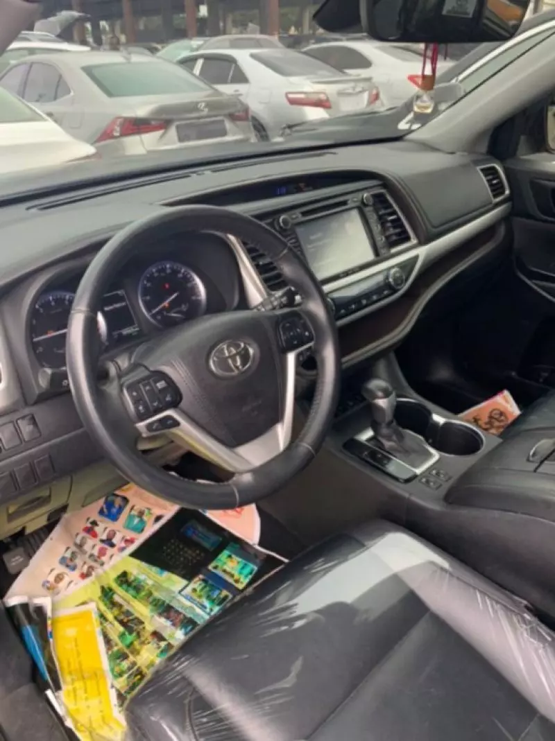 Toyota Highlander   - 2009