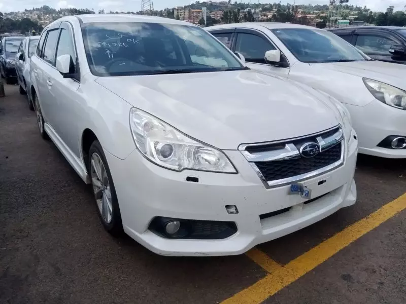 Subaru Legacy   - 2012