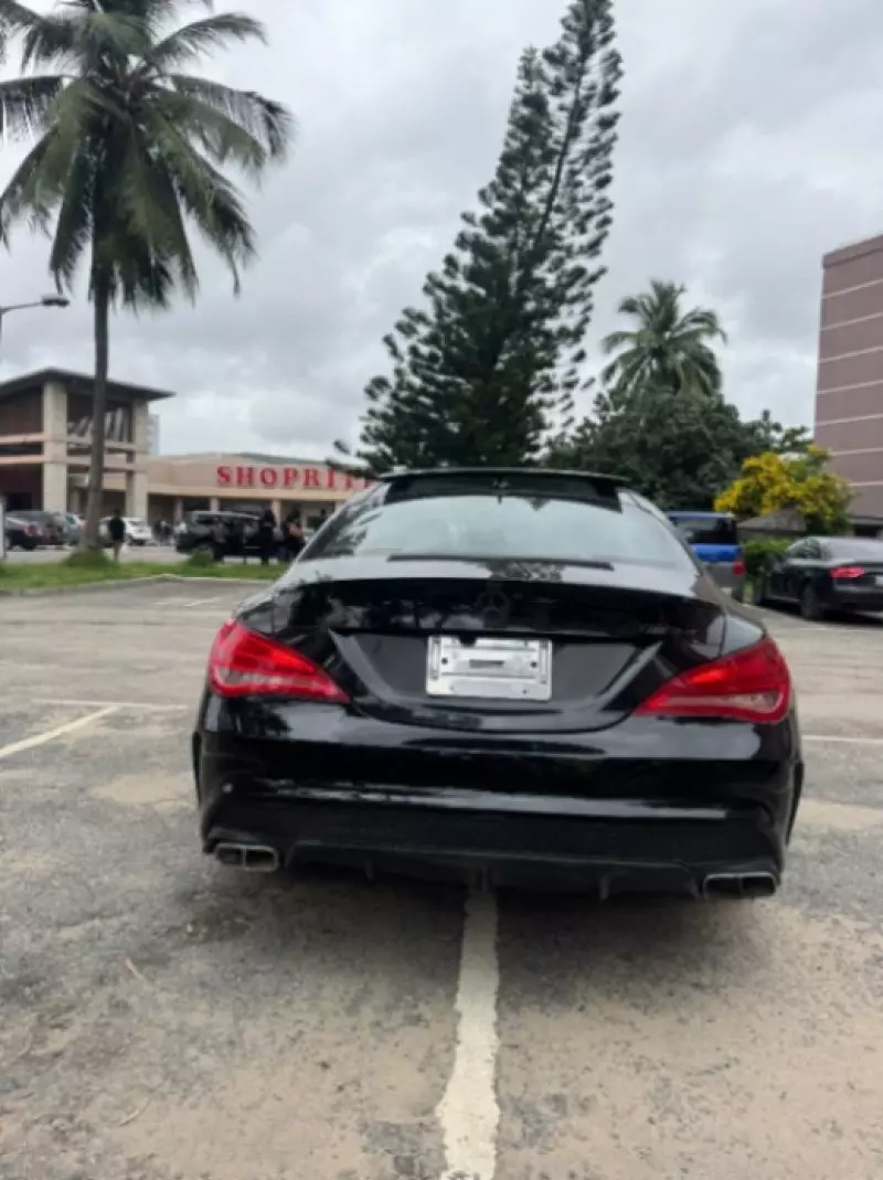 Mercedes-Benz CLA 45 AMG   -