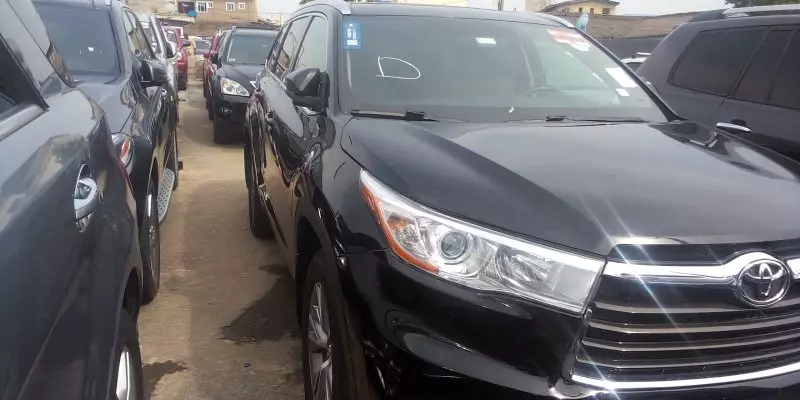 Toyota Highlander   - 2015