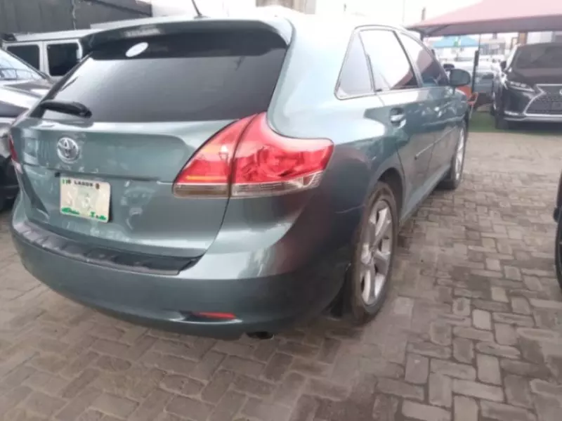 Toyota Venza   - 2010