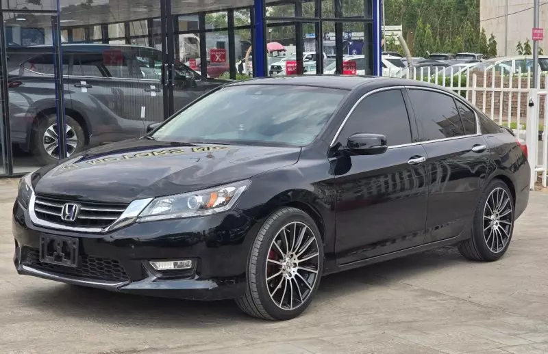 Honda Accord   - 2013