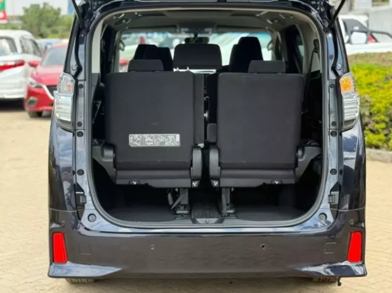 Toyota Vellfire    - 2018