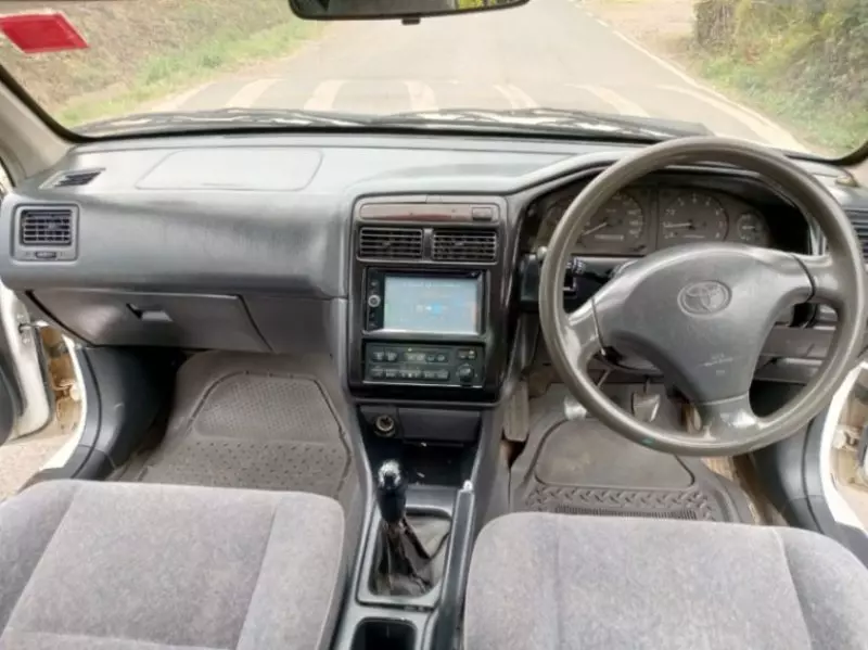 Toyota Carina   - 2001