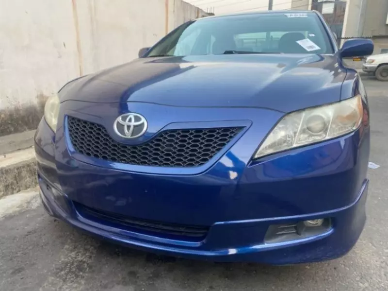 Toyota Camry   - 2007