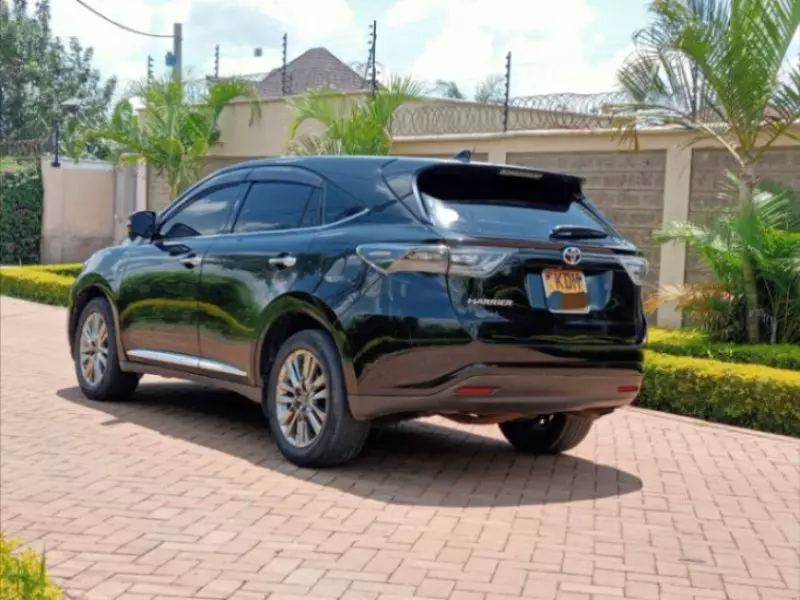 Toyota Harrier   - 2016