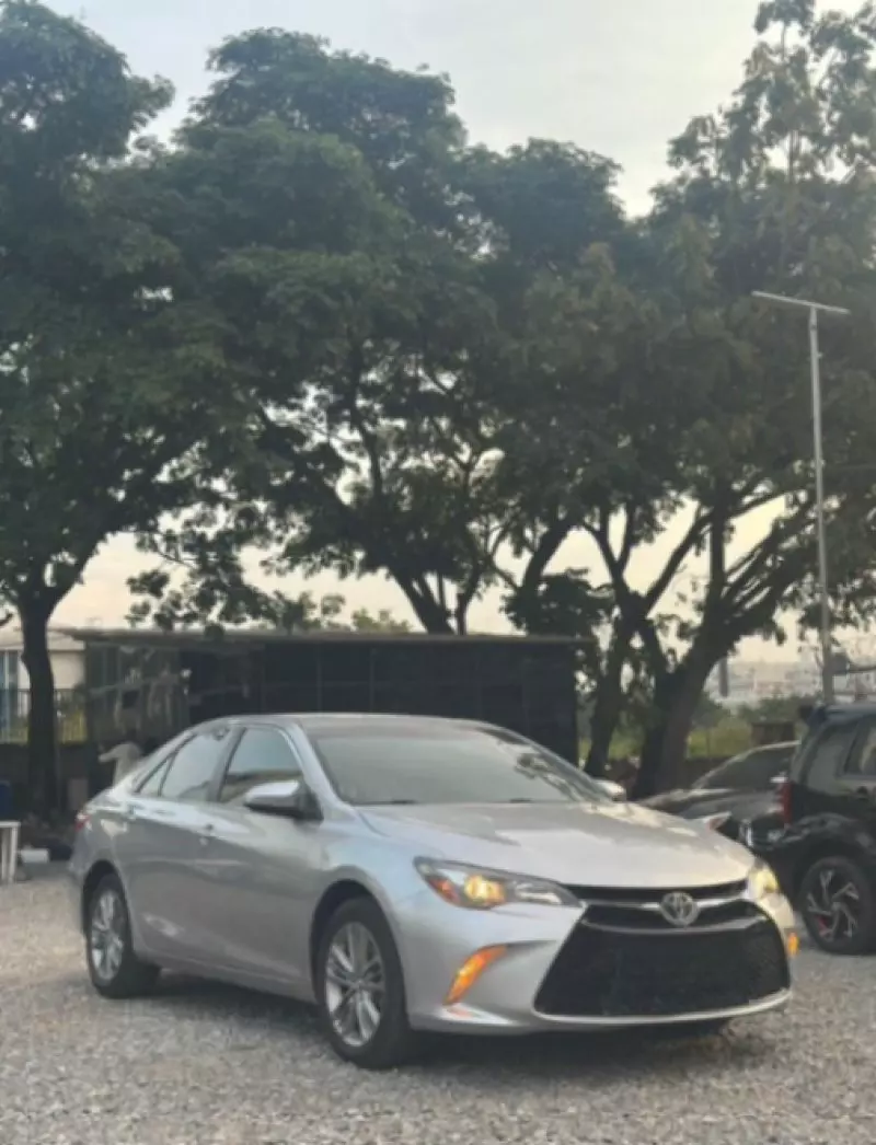 Toyota Camry   - 2015
