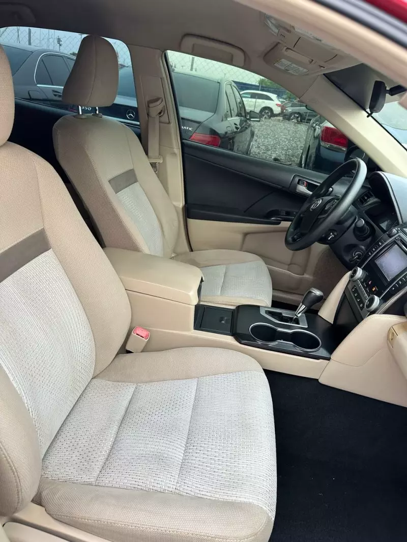 Toyota Camry   - 2012