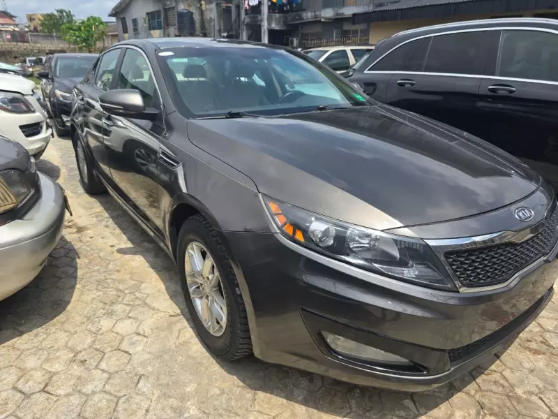 KIA Optima   - 2012