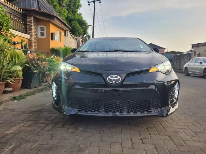 Toyota corolla   - 2017