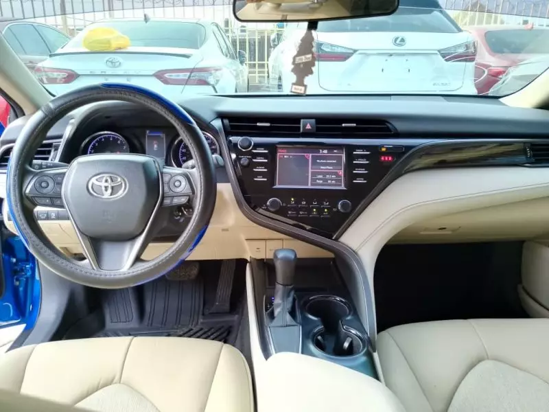 Toyota Camry   - 2019