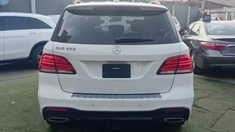 Mercedes-Benz GLE-Class   - 2017