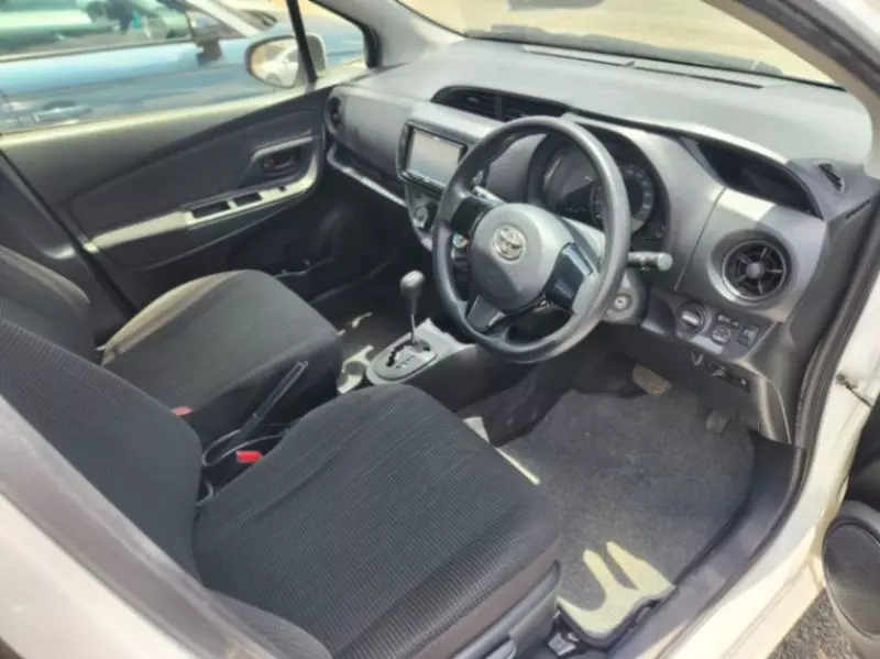 Toyota Vitz   - 2017