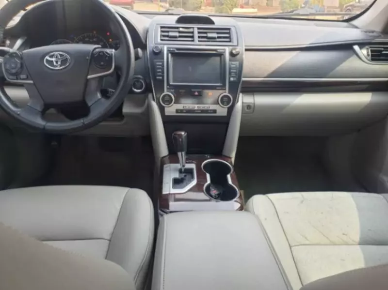 Toyota Camry   - 2014