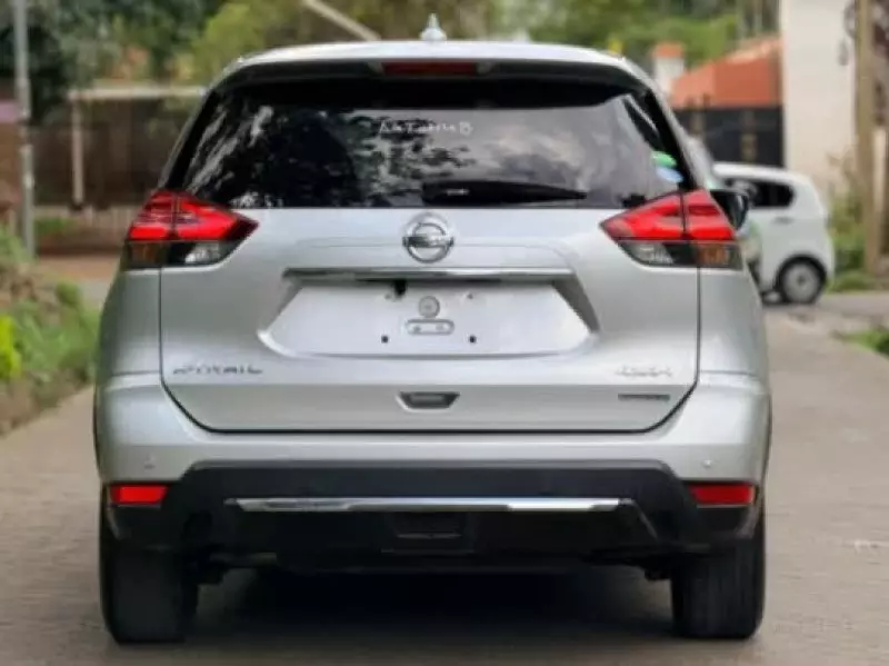 Nissan X-Trail   - 2020