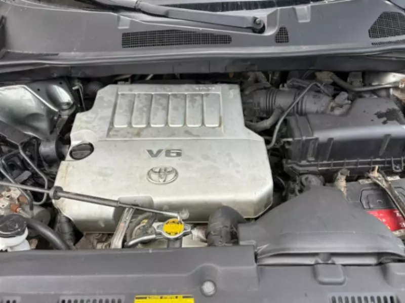 Toyota Highlander   - 2013