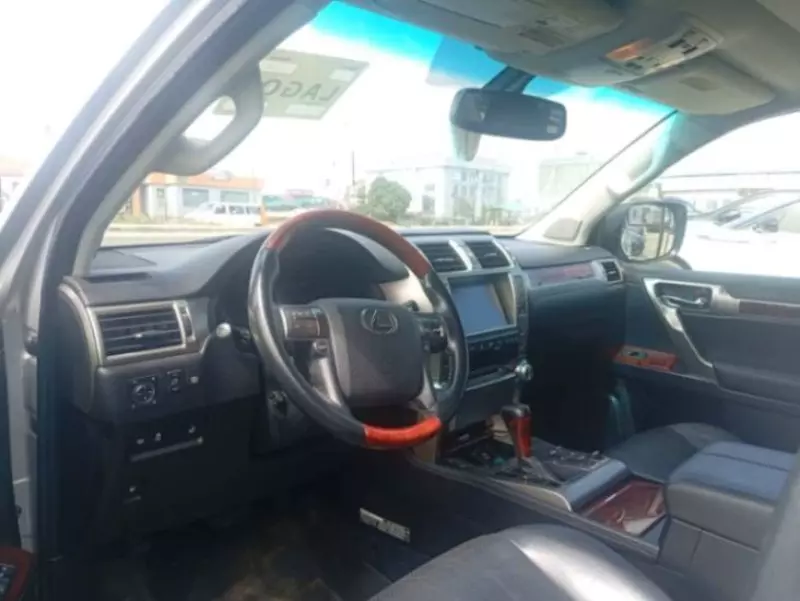 Lexus GX 460   - 2012